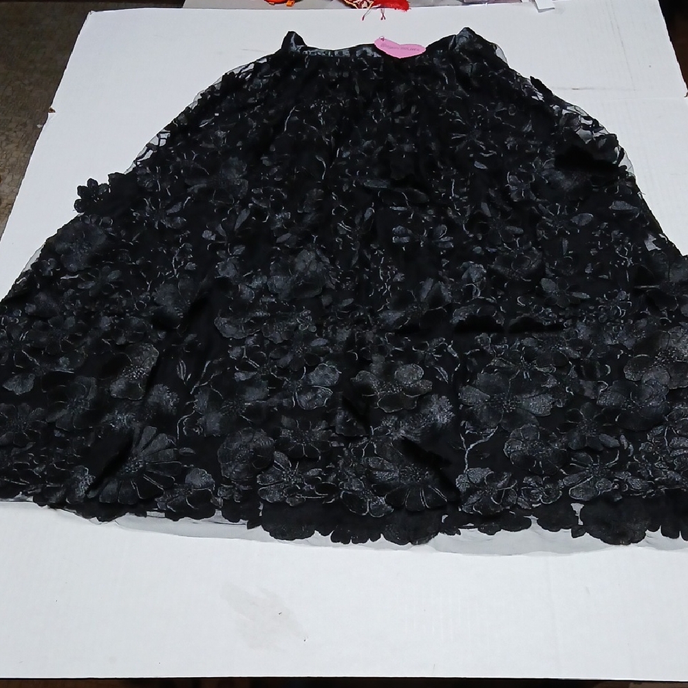 Dolls Kill Sugar Thrillz Black Floral Dreams 3D Flower Applique Maxi Skirt Sz XS